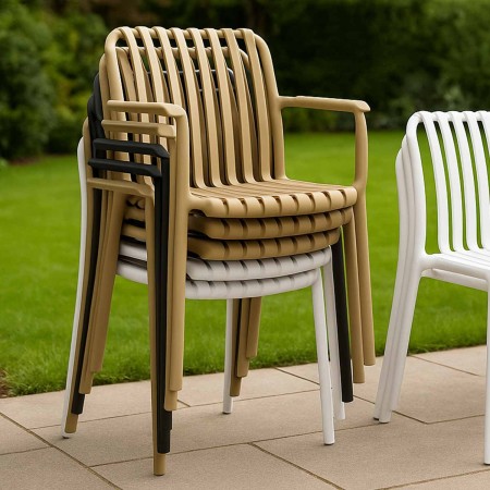 Silla Moderna Negra para Exterior e Interior | Diseño y Comodidad